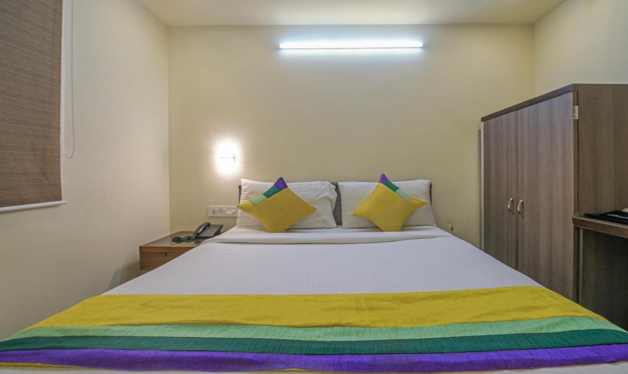 Itsy Hotels N Square Vijayawāda المظهر الخارجي الصورة