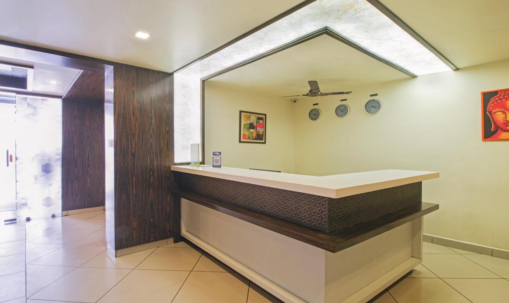 Itsy Hotels N Square Vijayawāda المظهر الخارجي الصورة